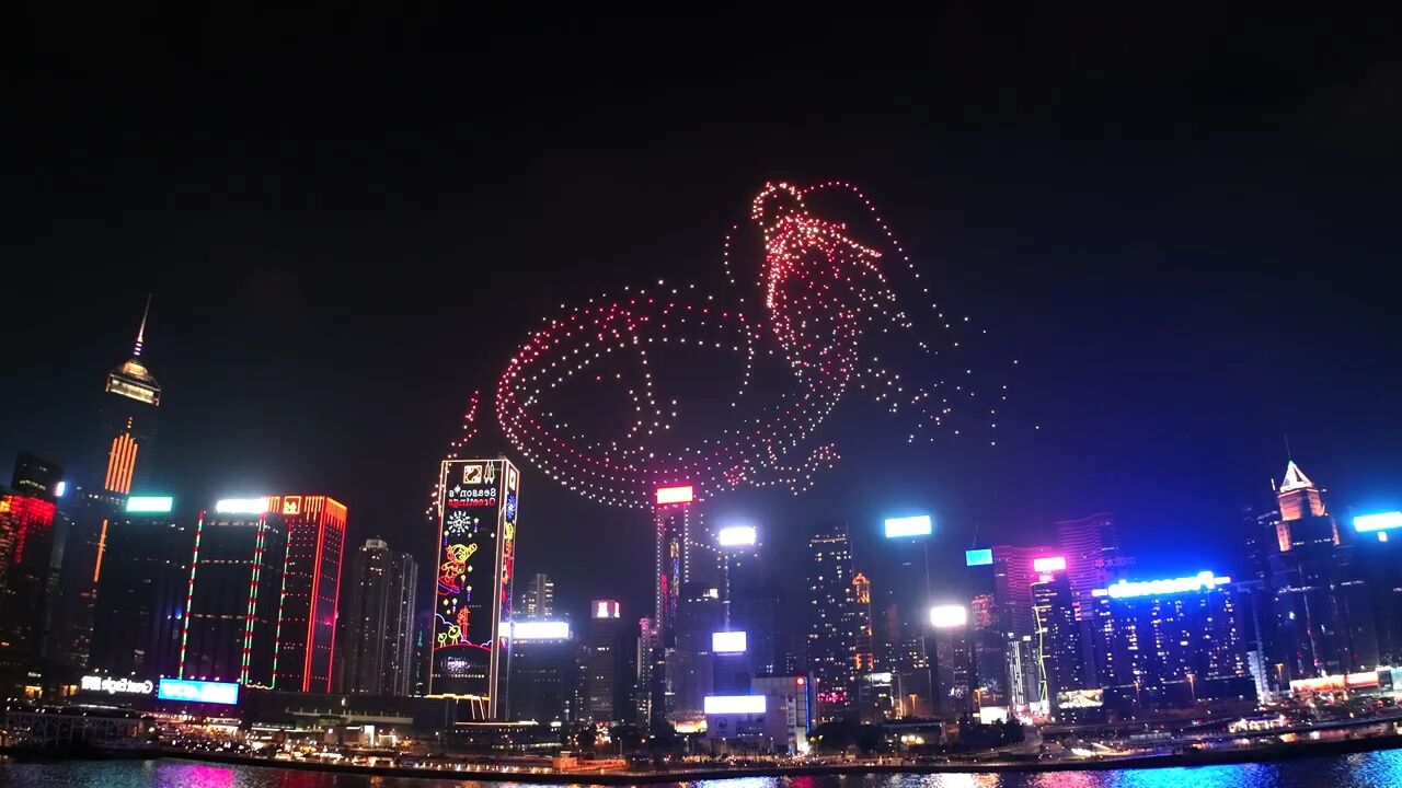 璀璨明珠映时代，香港变迁录