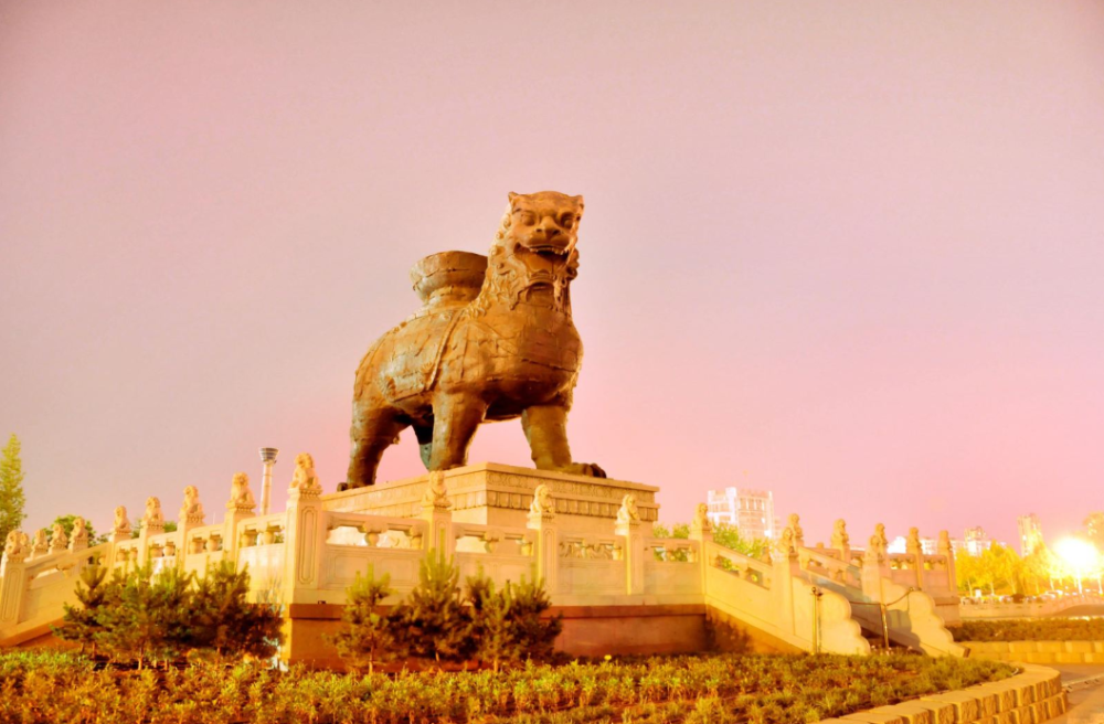 沧州盛典，嘉宾云集，观众热情如火